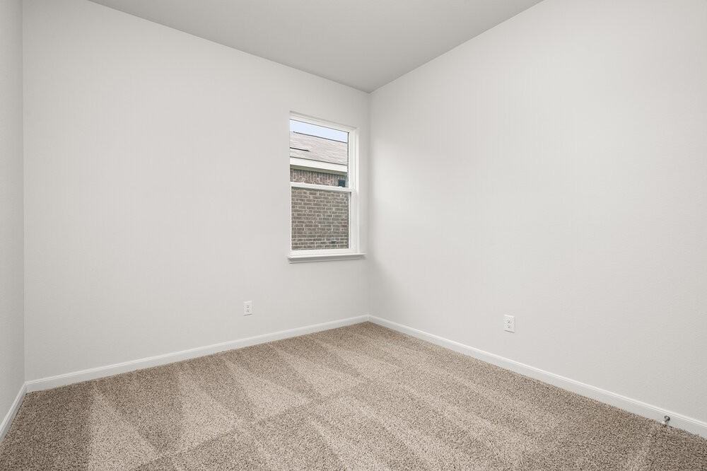 315 Julian Davis Dr - Photo 7 of 21