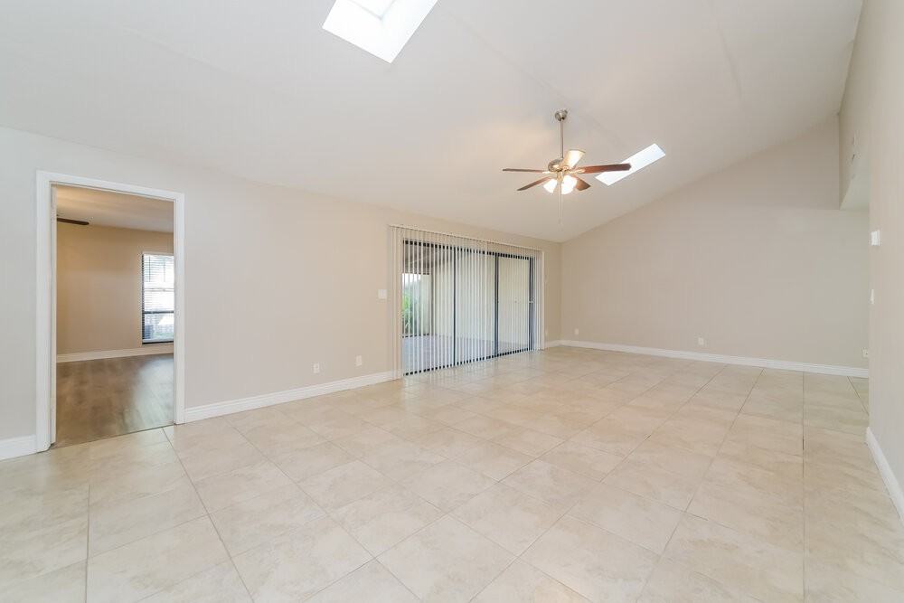 1024 Old Magnolia Cove Dr - Photo 4 of 16