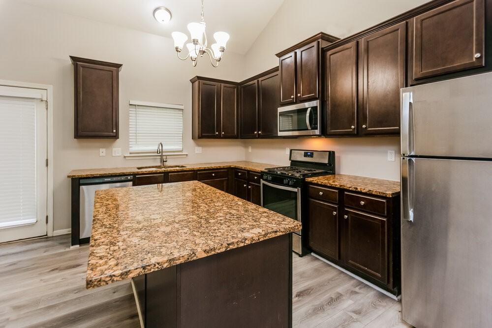 3804 Aspen Spgs Nw - Photo 7 of 17