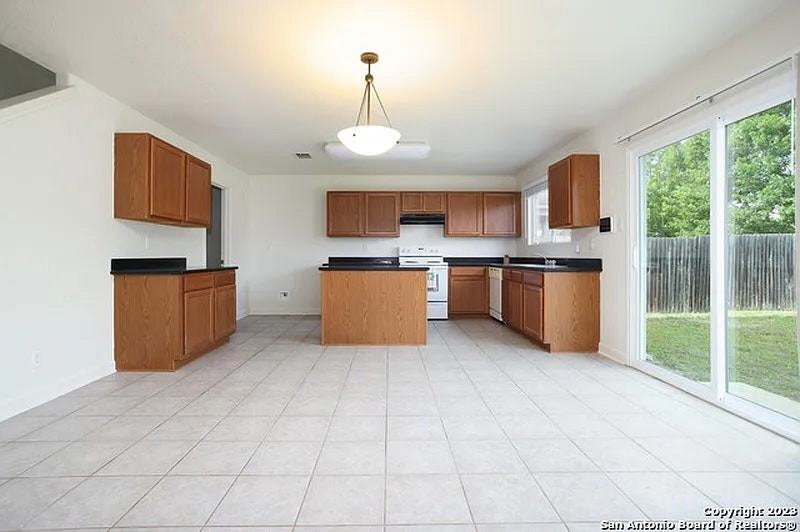 10002 Powderhouse Drive - Photo 6 of 30