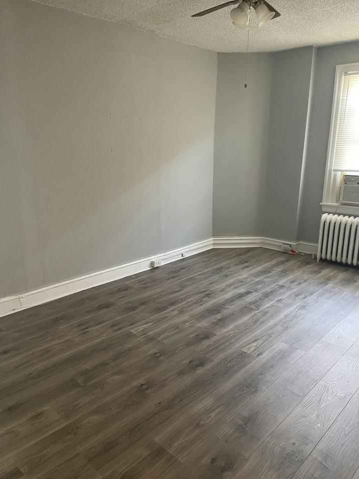 6437 North Broad Street, Unit 2nd Fl Front - Photo 5 of 6