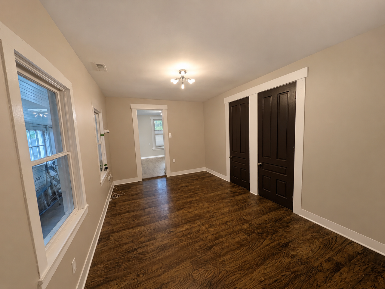 48 Clover St - Photo 3 of 11