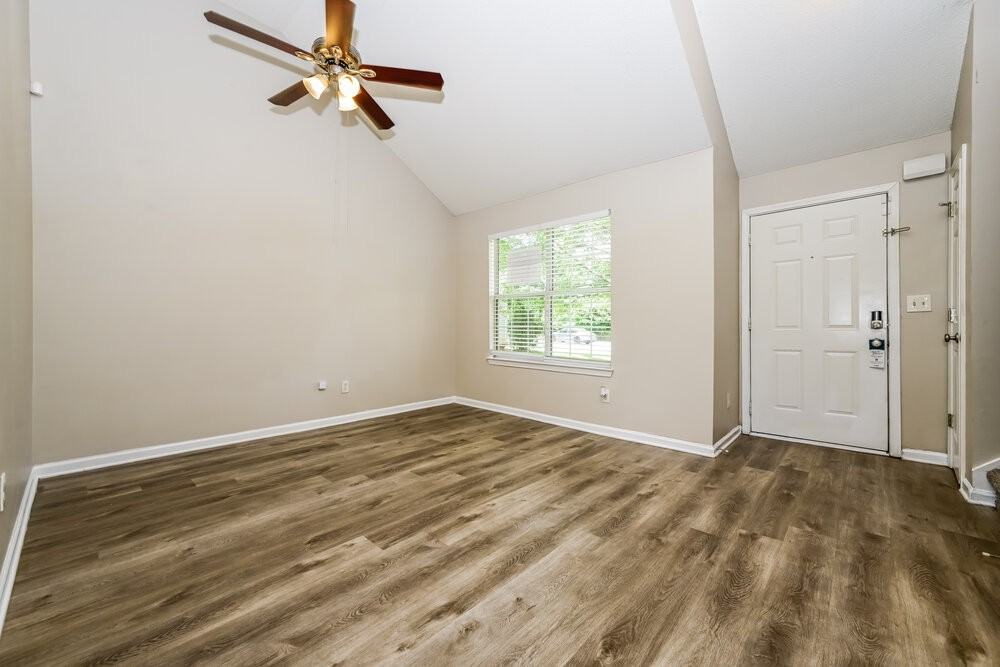 3554 Waldrop Rd - Photo 4 of 17