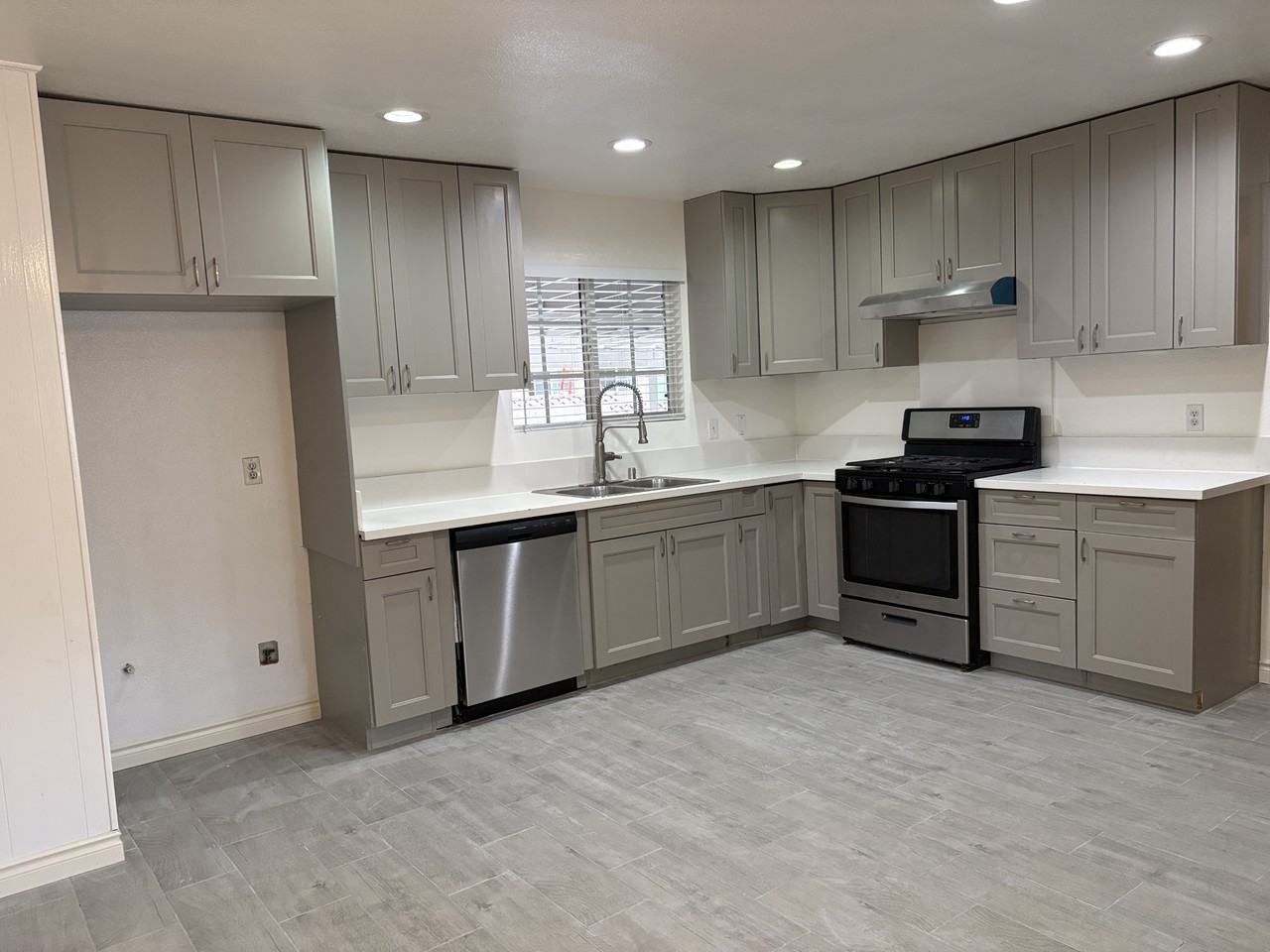 15671 Senadale St #NA - Photo 3 of 26