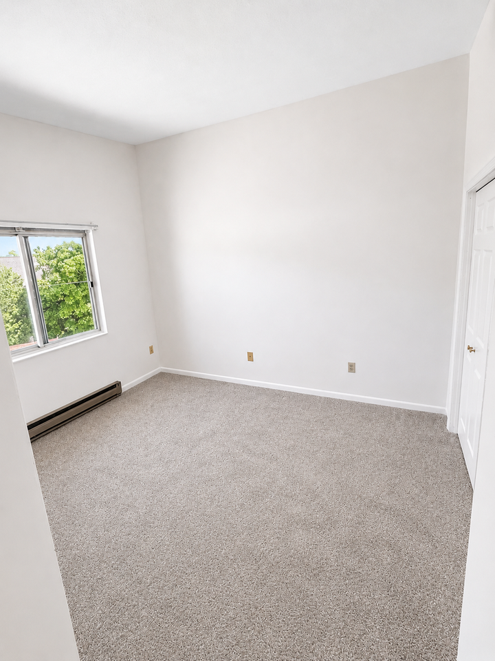 74 Beach St #6-12 - Photo 7 of 8