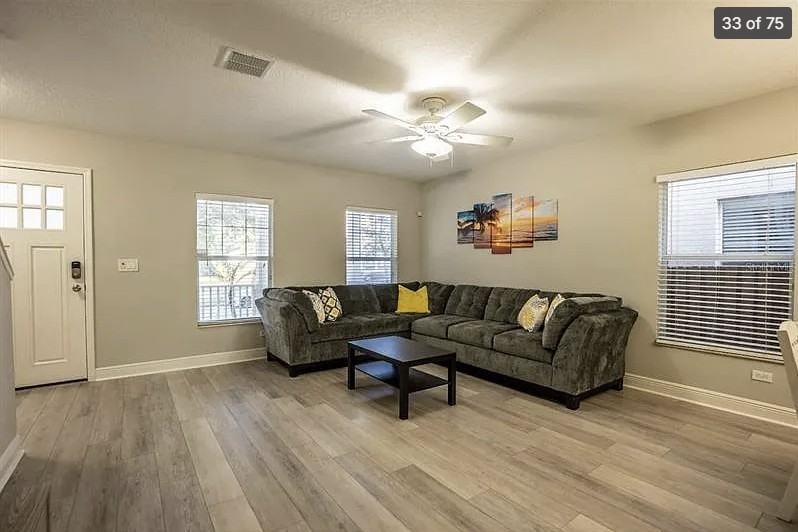 2132 W Spruce St #NA - Photo 4 of 23