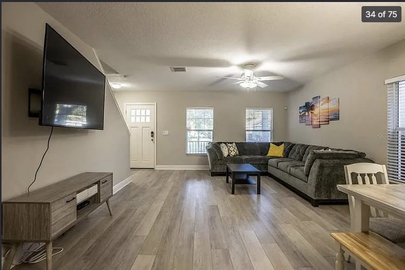 2132 W Spruce St #NA - Photo 5 of 23