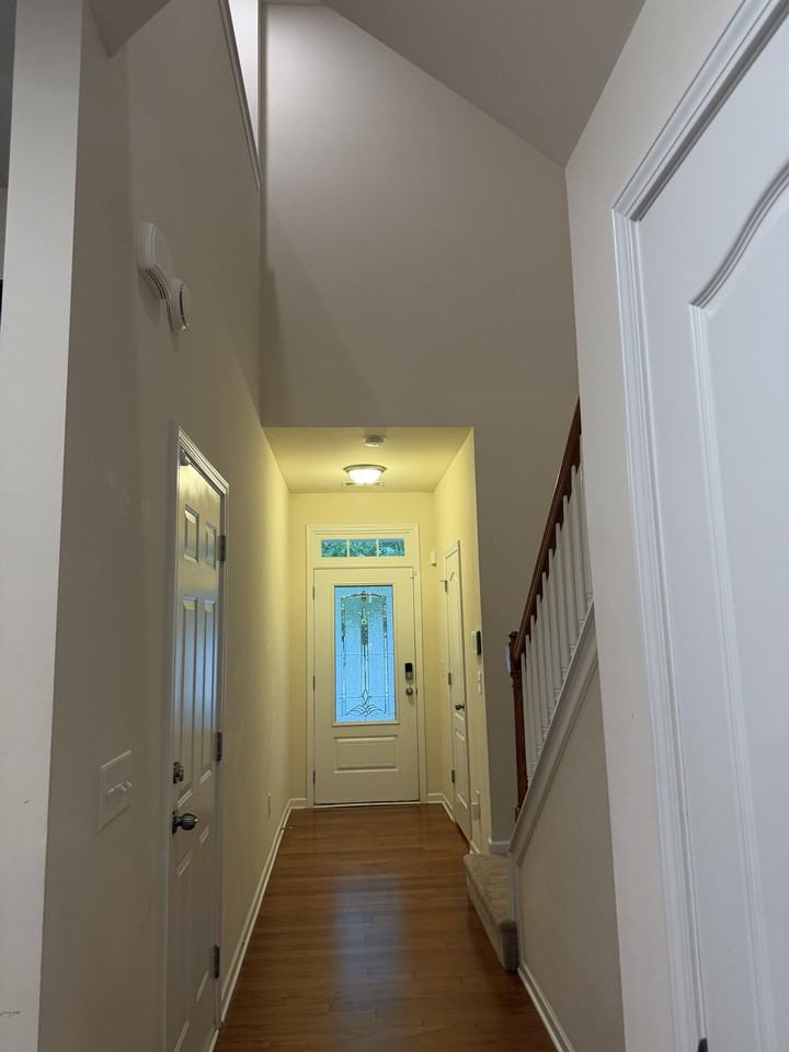 2721 Sawbridge Ln - Photo 2 of 20