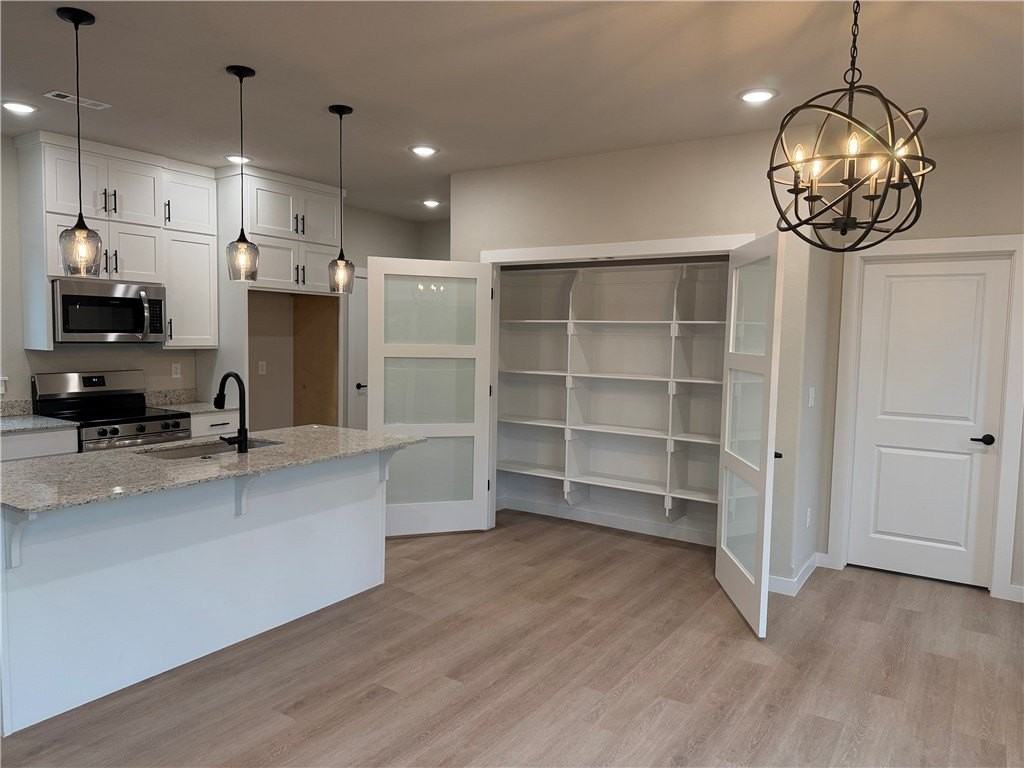 77 Shetland Dr - Photo 3 of 15