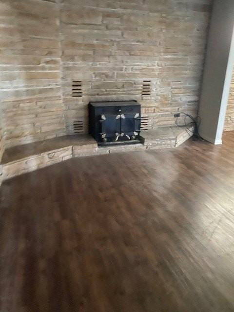 202 3rd Ave Se #A - Photo 3 of 5
