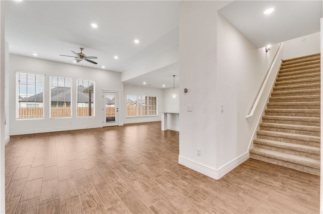 1100 Brandon Way - Photo 4 of 25