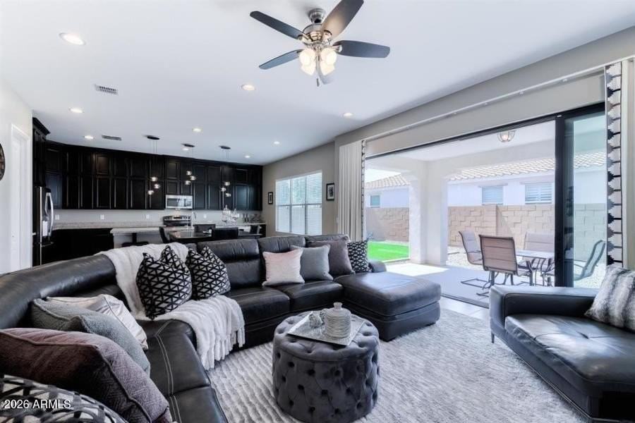 5104 S Salk Ln - Photo 4 of 33
