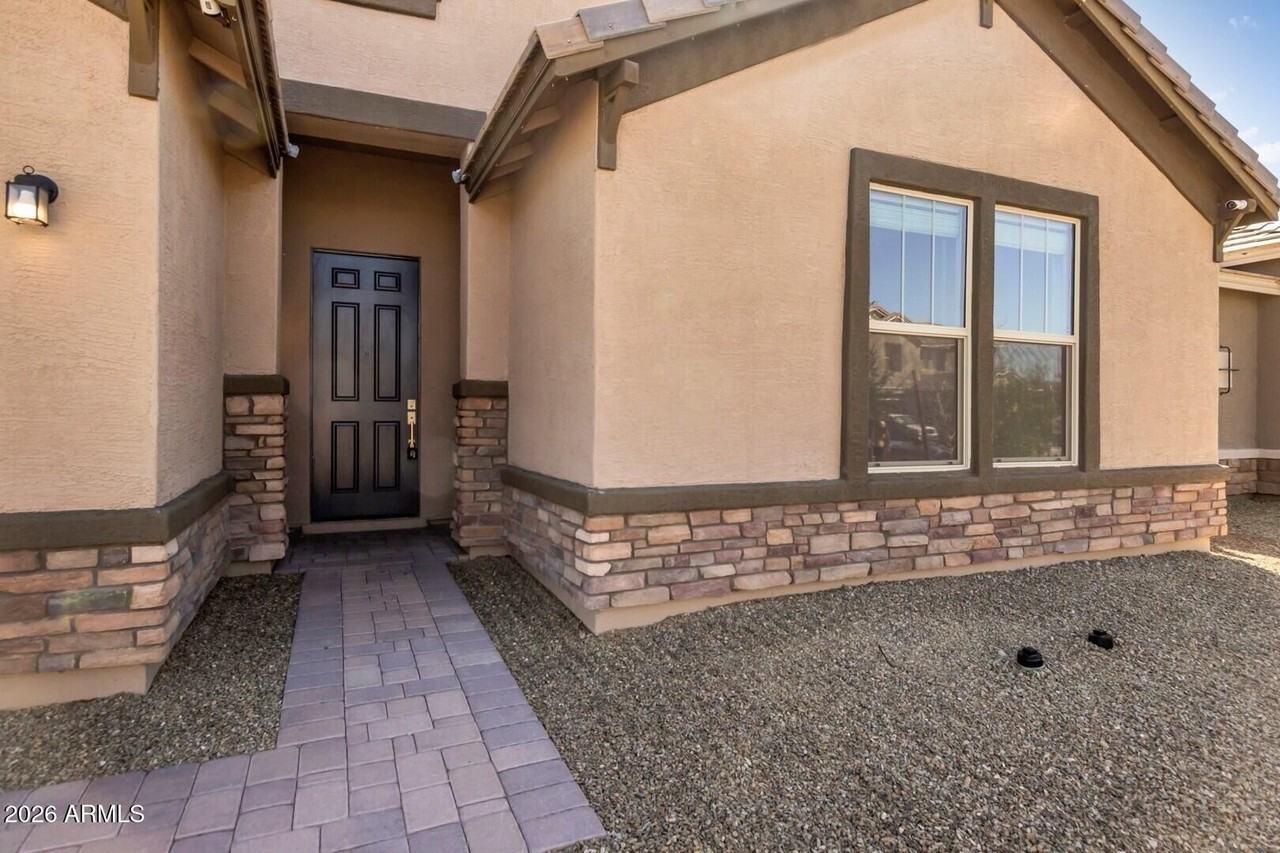 5429 W Lydia Ln - Photo 4 of 50