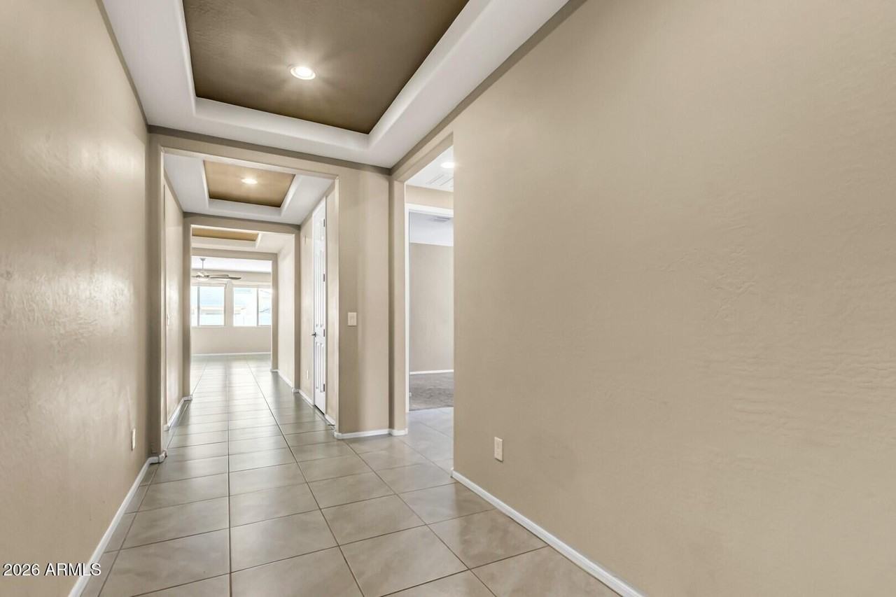 5429 W Lydia Ln - Photo 5 of 50