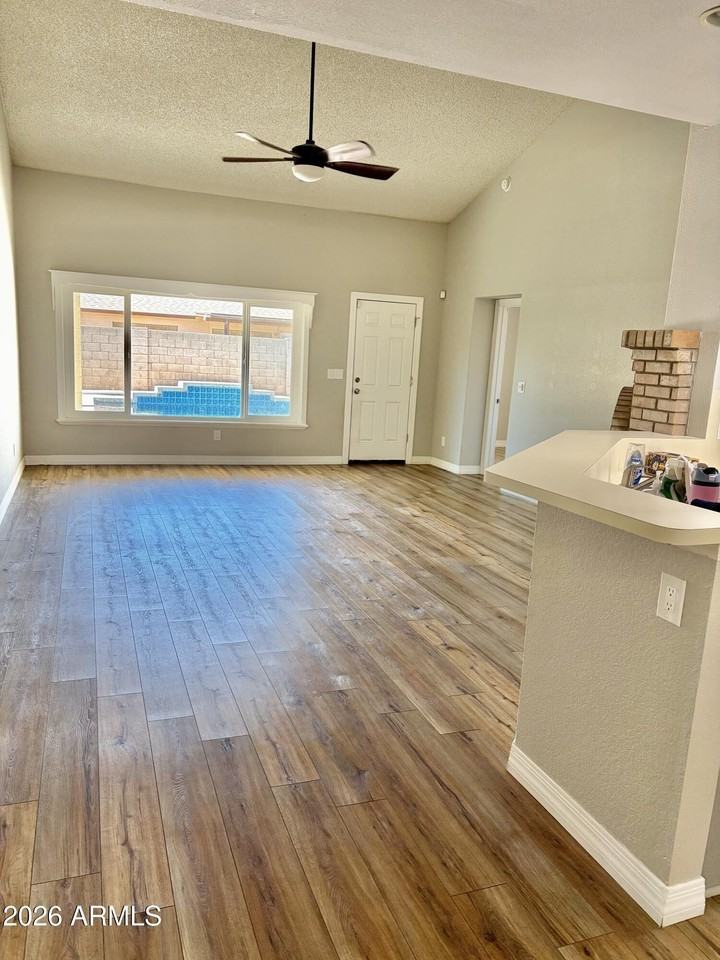 4201 W Soft Wind Dr - Photo 4 of 13