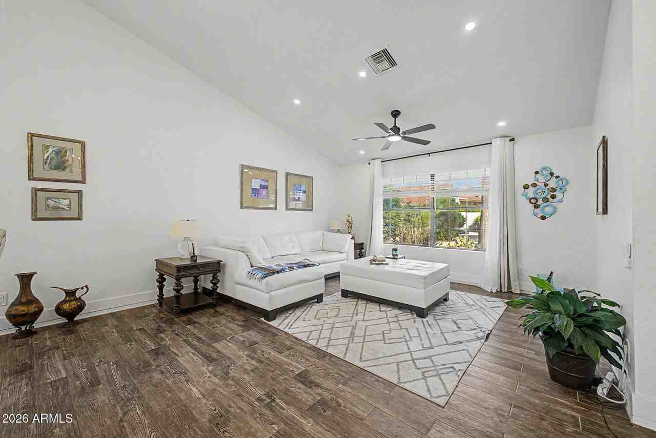 11670 N 109th St - Photo 4 of 29