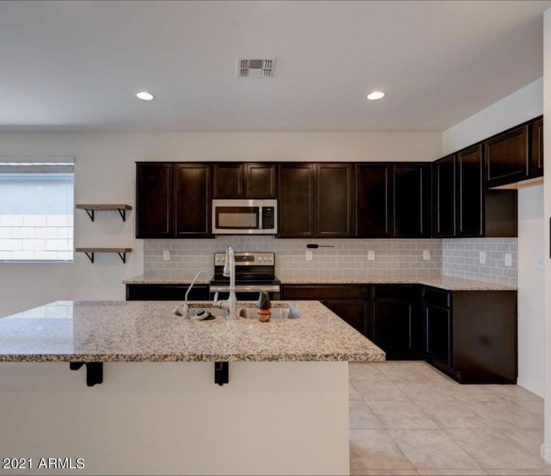 7136 S 33rd Ave - Photo 2 of 13