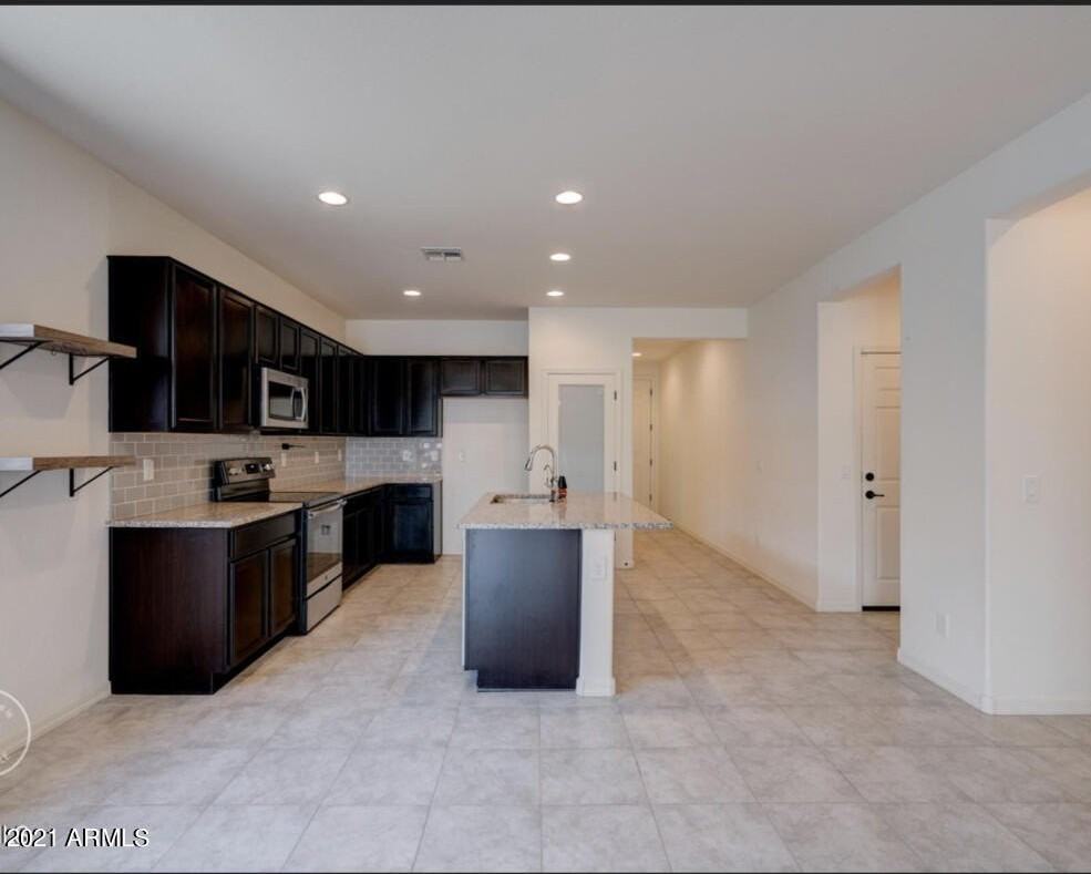 7136 S 33rd Ave - Photo 4 of 13