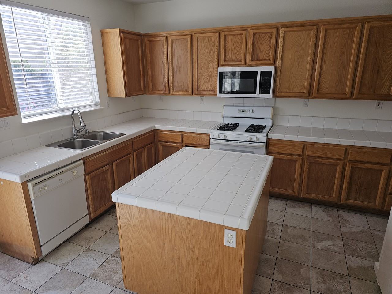 35 Klondike Ct - Photo 6 of 16