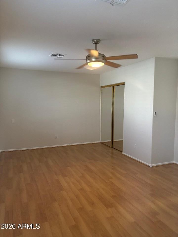 12740 N 58th Dr - Photo 7 of 36