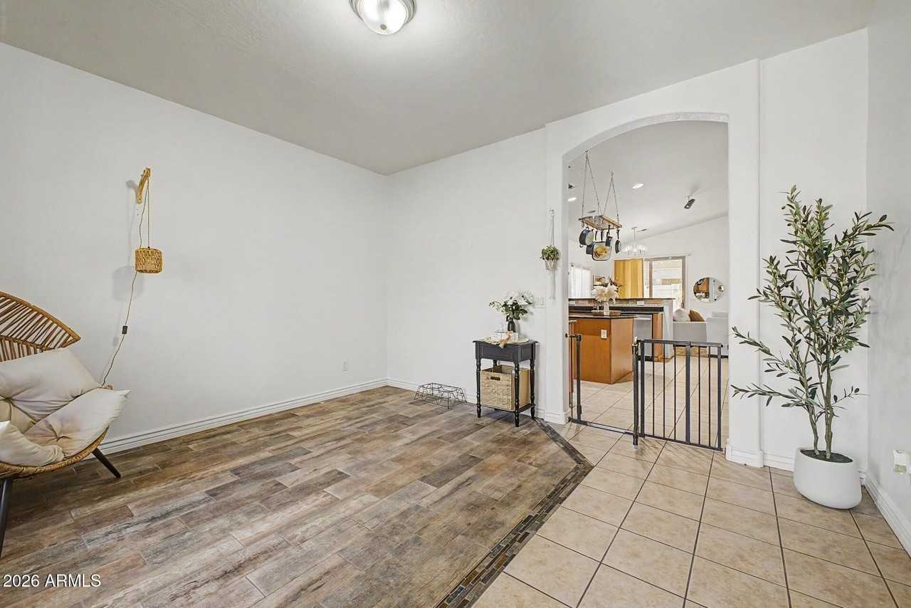 731 W Mesquite Tree Ln - Photo 6 of 33