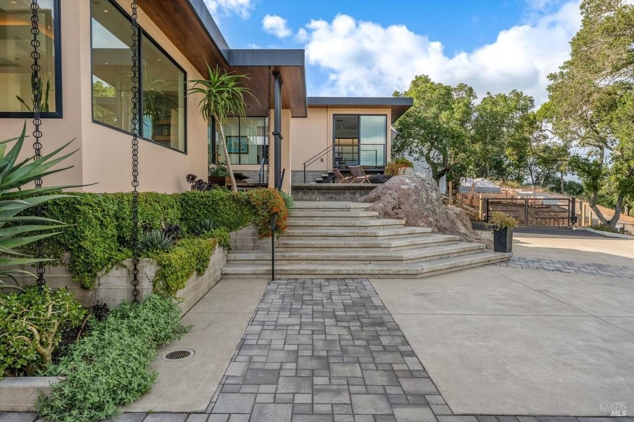 663 Montecito Blvd - Photo 5 of 50