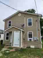 featured image of 204 1/2 E 2nd St #1