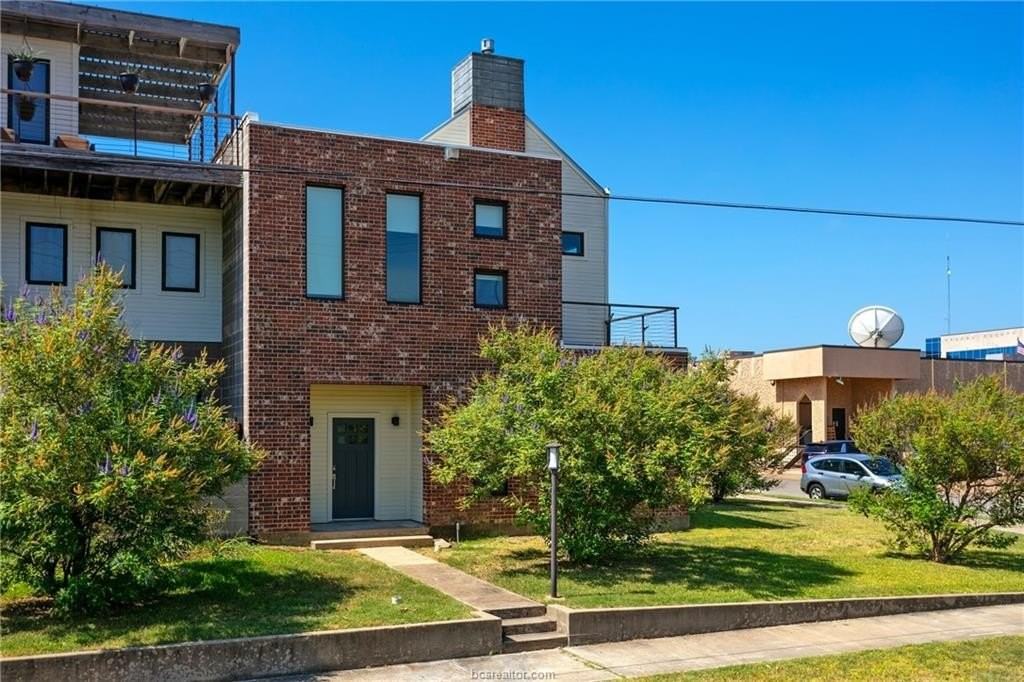217 N Houston Ave - Photo 2 of 34