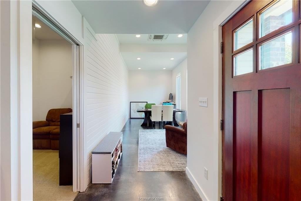 217 N Houston Ave - Photo 7 of 34