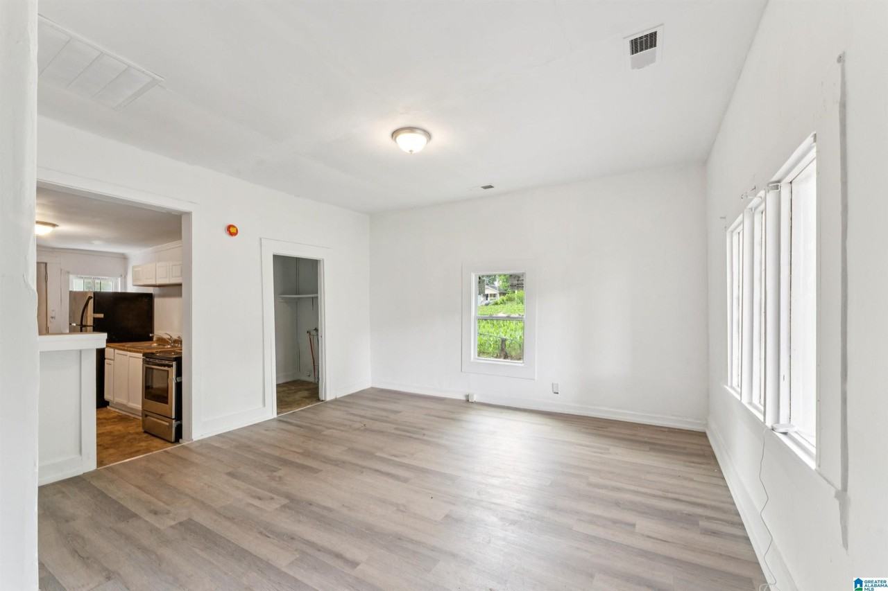 4405 12th Ave - Photo 3 of 11