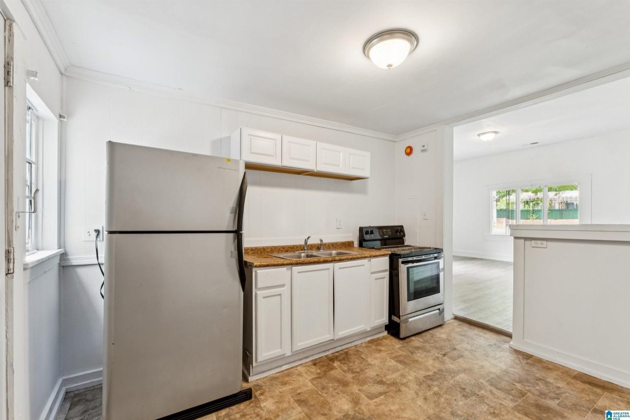4405 12th Ave - Photo 5 of 11