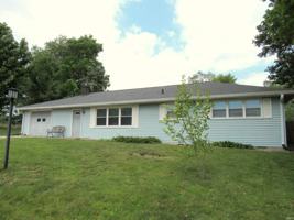 featured image of 3645 S Rogers St
