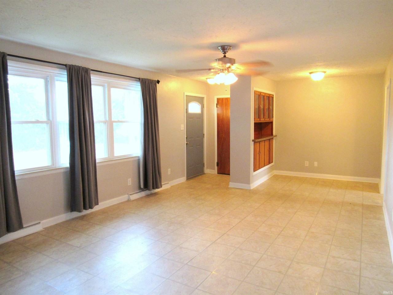 3645 S Rogers St - Photo 3 of 19