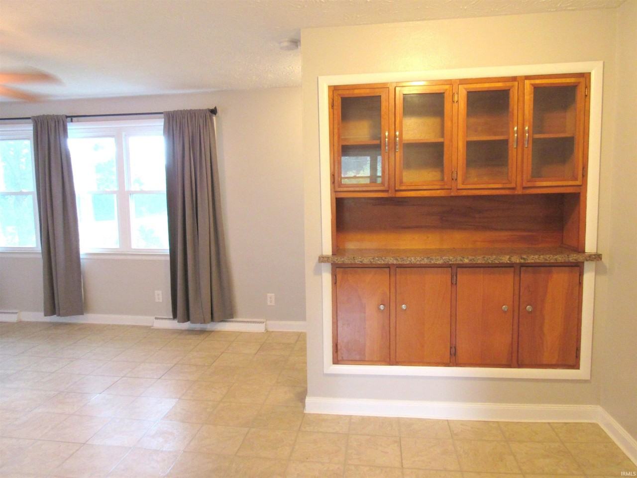 3645 S Rogers St - Photo 4 of 19