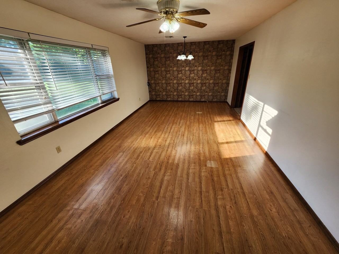 329 S Morrison Dr #1 - Photo 3 of 15