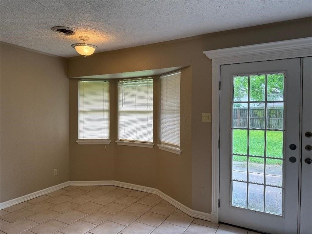 205 Broadway Blvd - Photo 7 of 26