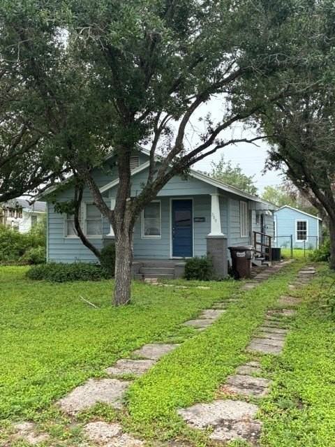 309 E Hoffman Ave - Photo 2 of 11