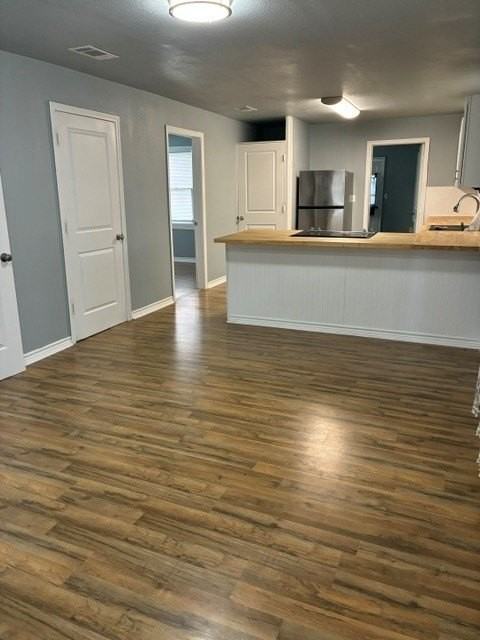 309 E Hoffman Ave - Photo 3 of 11
