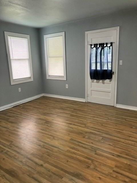 309 E Hoffman Ave - Photo 6 of 11