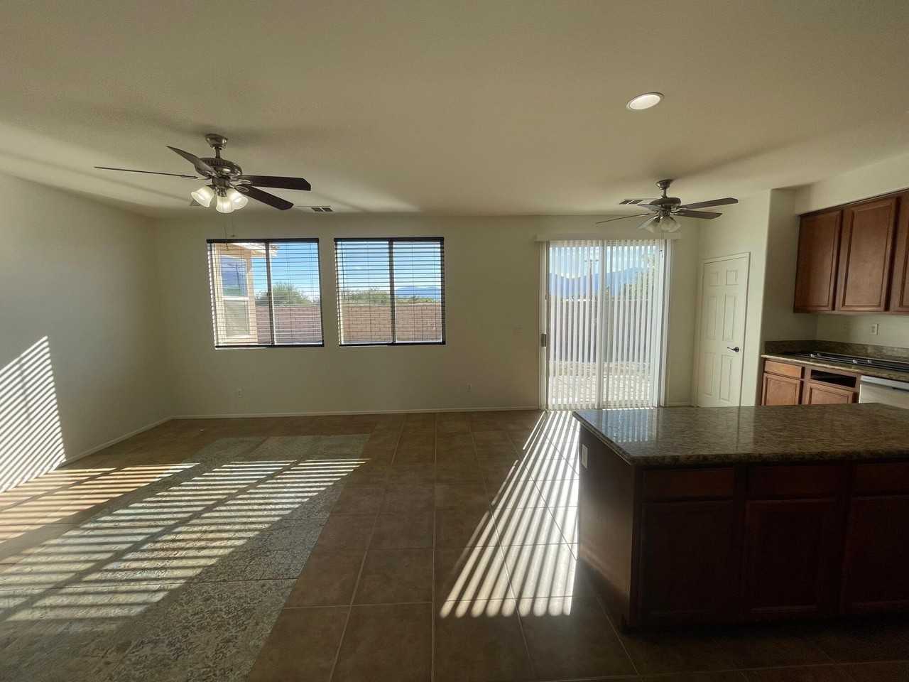 80085 Peak Forest Dr - Photo 4 of 20