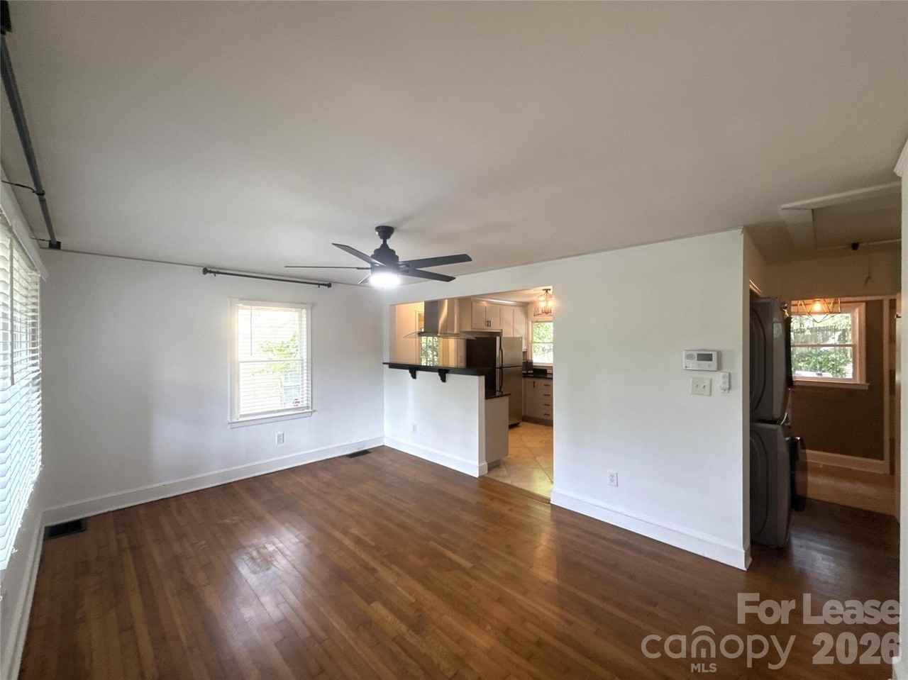 526 W Kingston Ave - Photo 4 of 16