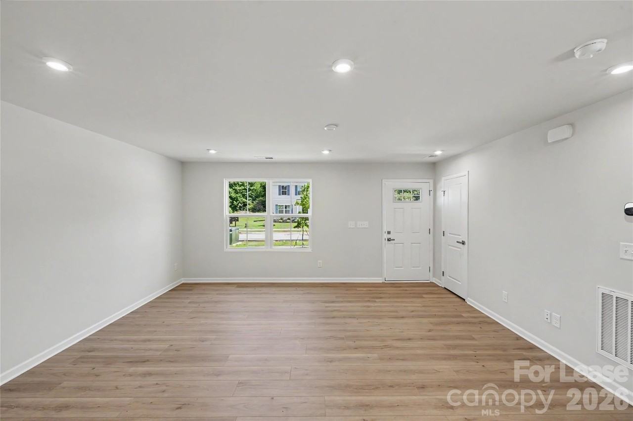10051 Florentine Way - Photo 2 of 28