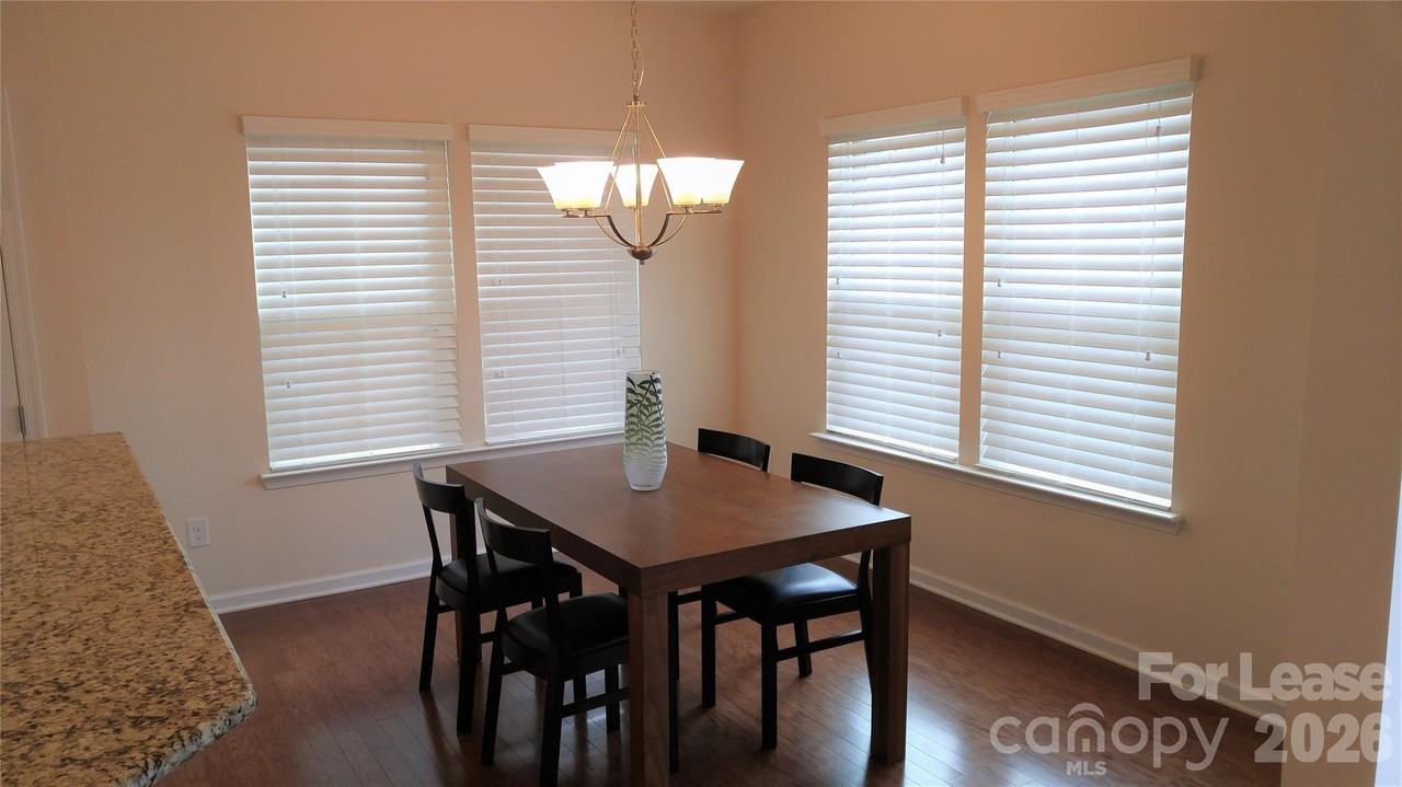 2504 Alyssa Ln - Photo 4 of 15