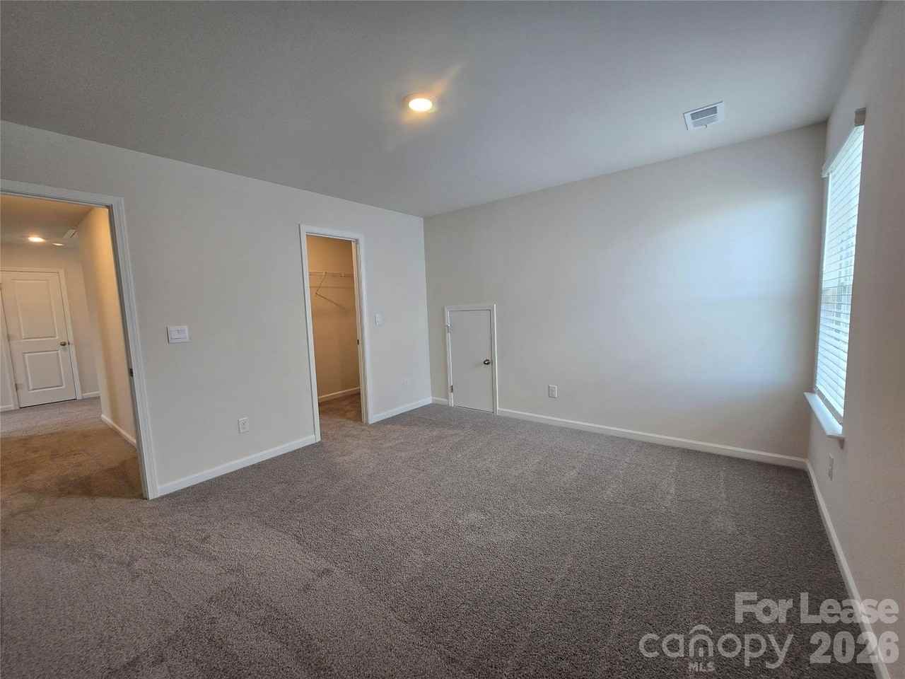 122 Salers Rd - Photo 2 of 32