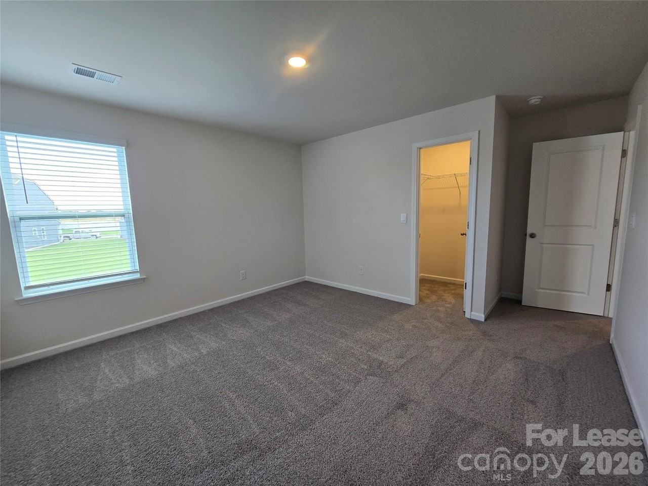 122 Salers Rd - Photo 3 of 32