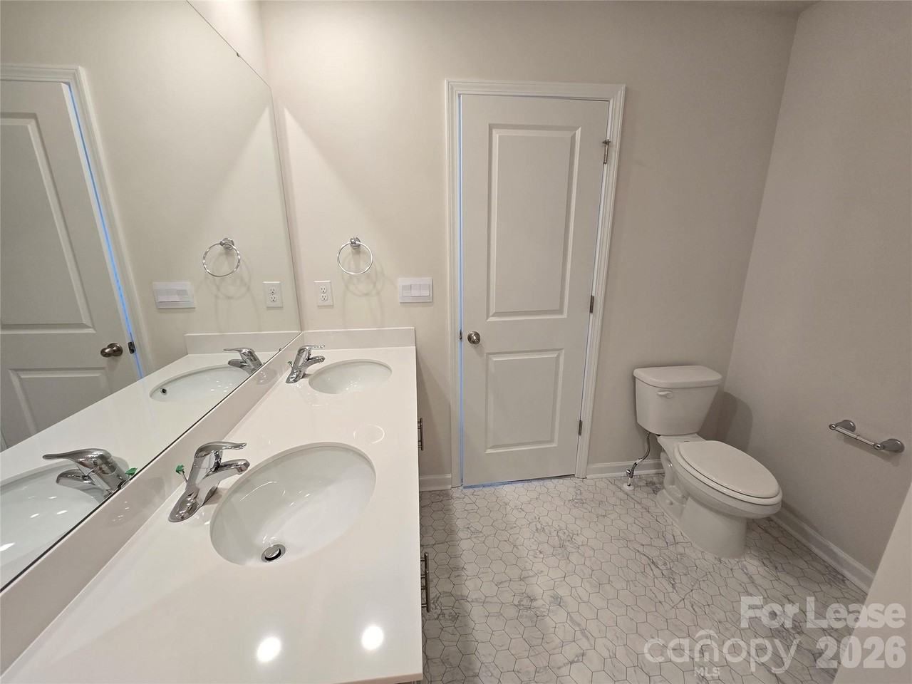 122 Salers Rd - Photo 5 of 32