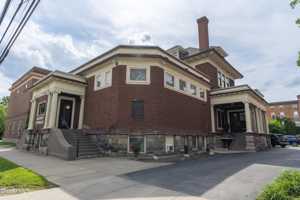 featured image of 153 Regent St #2