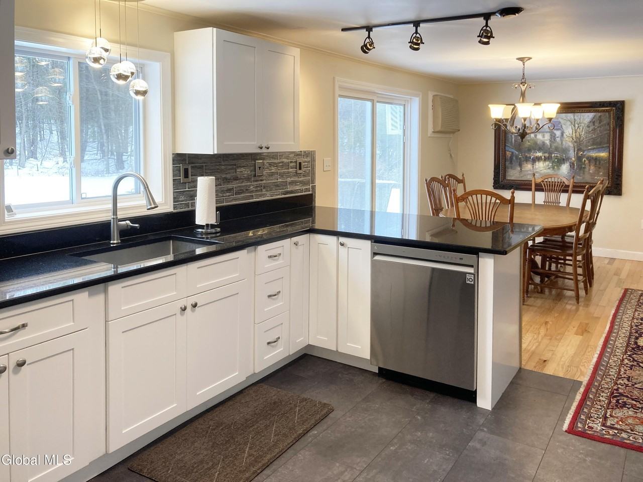 157 Louden Rd - Photo 5 of 23