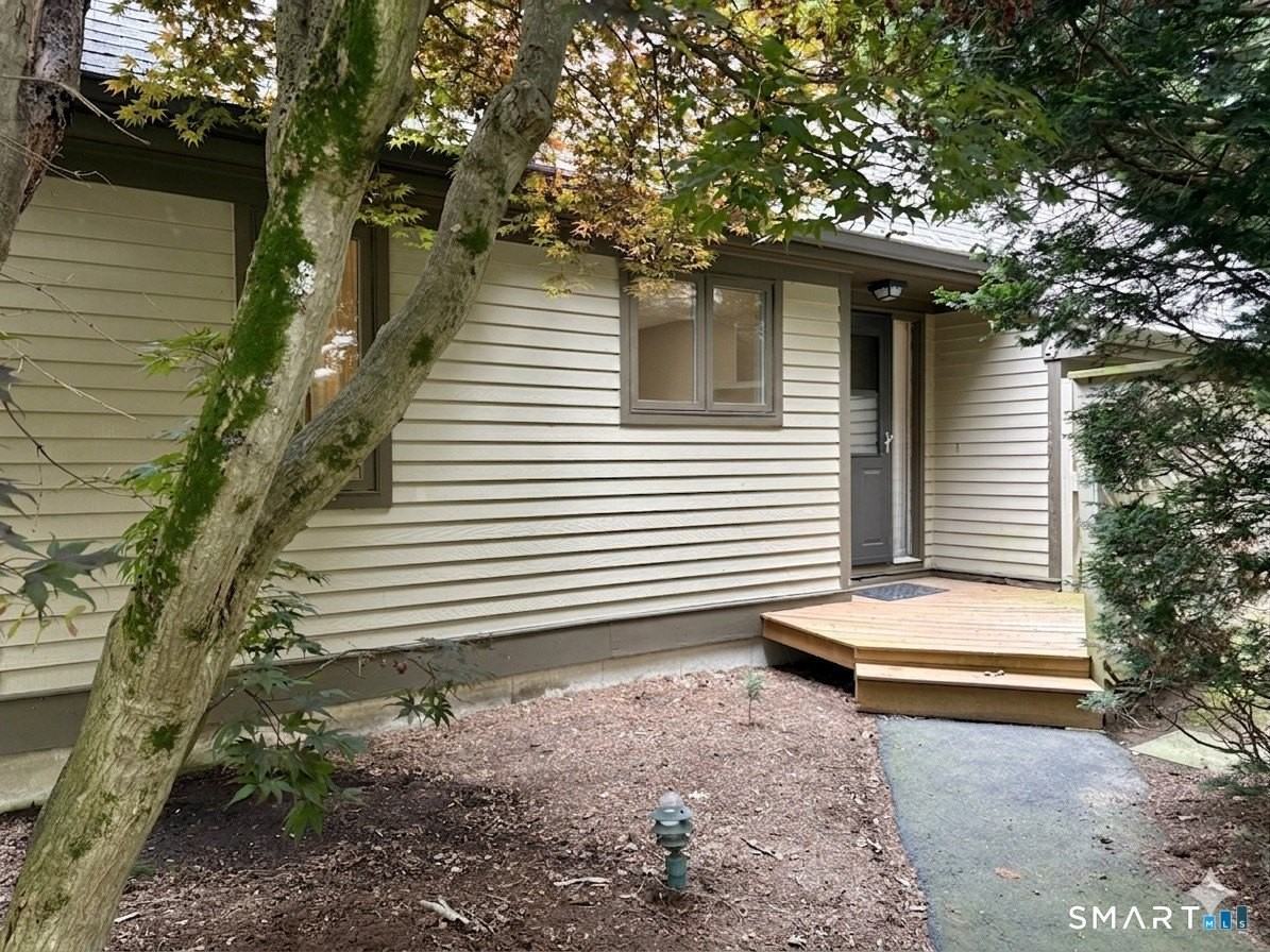 4 Copper Hill Dr #4 - Photo 2 of 13