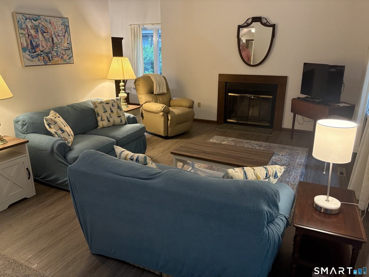 4 Copper Hill Dr #4 - Photo 3 of 13